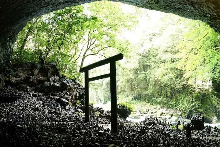 Takachiho Gorge & Shirakawa Suigen Day Tour with Lunch | Fukuoka — photo 3