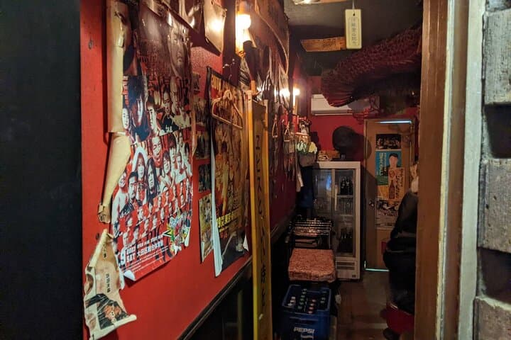 Tokyo: Shinjuku Golden Gai Bar Hopping that only locals know — photo 18
