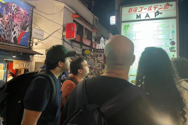 Tokyo: Shinjuku Golden Gai Bar Hopping that only locals know — photo 3