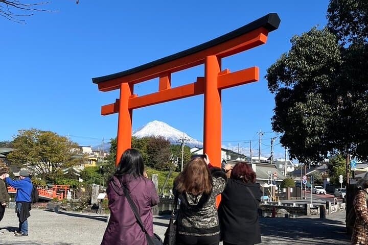 Mt. Fuji area Private Tour from Shizuoka Station / van taxi — photo 7