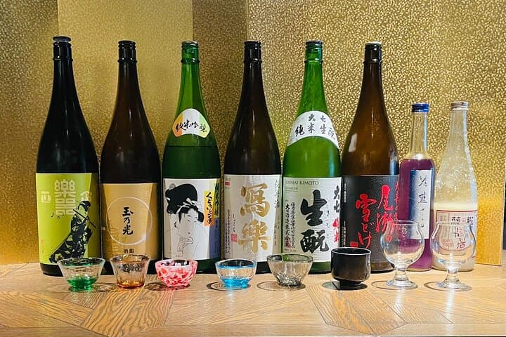 Casual Japanese SAKE tasting and snack experience in Kabukicho