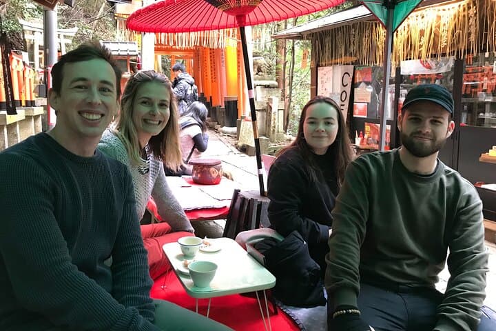 Inside of Fushimi Inari - exploring and lunch with locals — photo 6