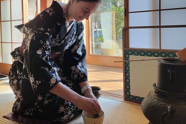 The Art of Mindful Living: Tea Ceremony in Kyoto — photo 18