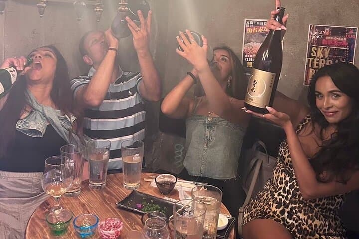 Casual Japanese SAKE tasting and snack experience in Kabukicho — photo 2