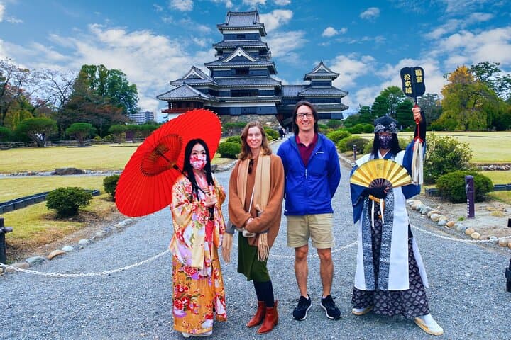 Matsumoto Castle, Sake & Local Bites Walking Tour — photo 2