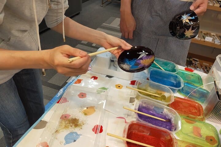 Kintsugi, Makie or Gold Leaf Pasting Workshop in Nihonbashi Tokyo — photo 5