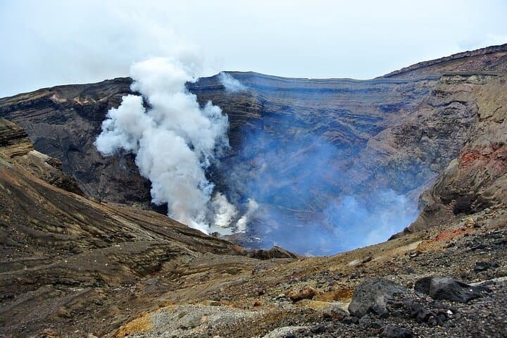 Fukuoka: Mount Aso Volcano, Kumamoto Castle, Grasslands Day Tour — photo 4
