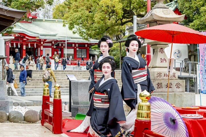 Enjoy Cultural Downtown and Traditional Cuisine from Tokyo — photo 1