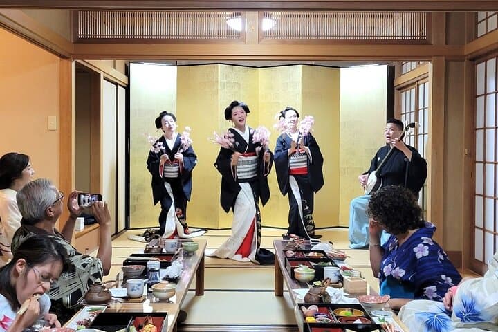 Enjoy Cultural Downtown and Traditional Cuisine from Tokyo — photo 5