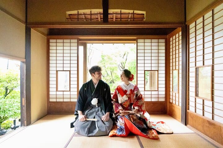Private Luxury Romantic Photoshoot in a Traditional Kimono — photo 3