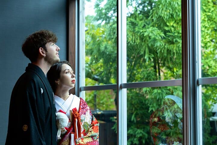Private Luxury Romantic Photoshoot in a Traditional Kimono — photo 14
