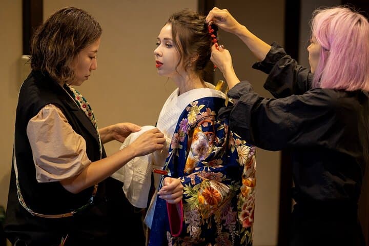 Private Luxury Romantic Photoshoot in a Traditional Kimono — photo 20