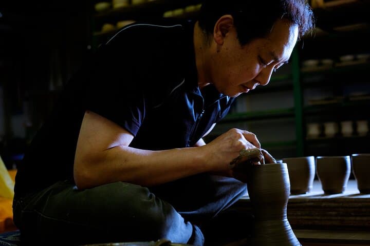 Pottery Experience at Hokkaido's Oldest Kiln-60 mins from Sapporo — photo 3