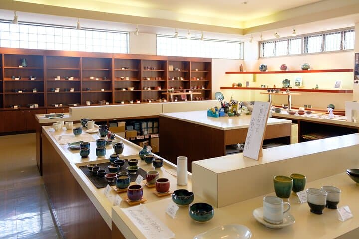 Pottery Experience at Hokkaido's Oldest Kiln-60 mins from Sapporo — photo 6