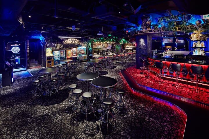 Darts and Billards Amusement Bar【Osaka BeeRUSH minami branch】 — photo 2