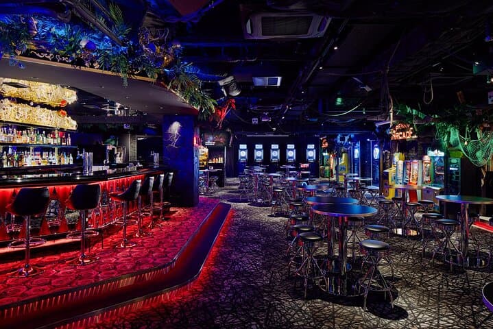 Darts and Billards Amusement Bar【Osaka BeeRUSH minami branch】 — photo 4