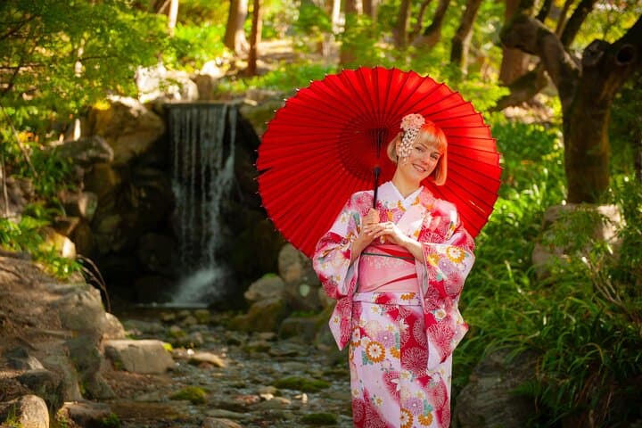 A Privately Guided Photoshoot in Beautiful Kyoto by a Pro — photo 4