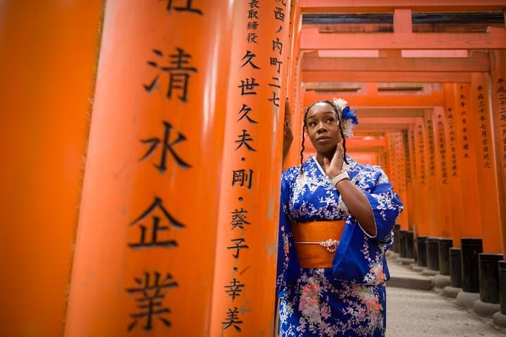 Guided Photoshoot of Fushimi Inari Shrine and Secret Bamboo Grove — photo 7