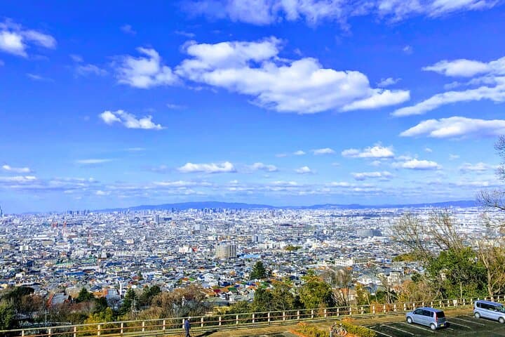Overlooking the magnificent view of Osaka — photo 3
