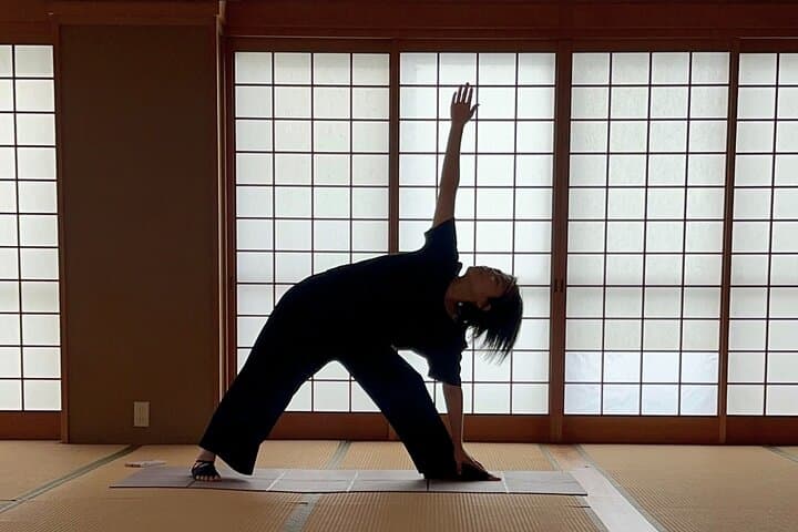 Kyoto: Private Morning Temple Yoga - Serene Start to Your Day — photo 6