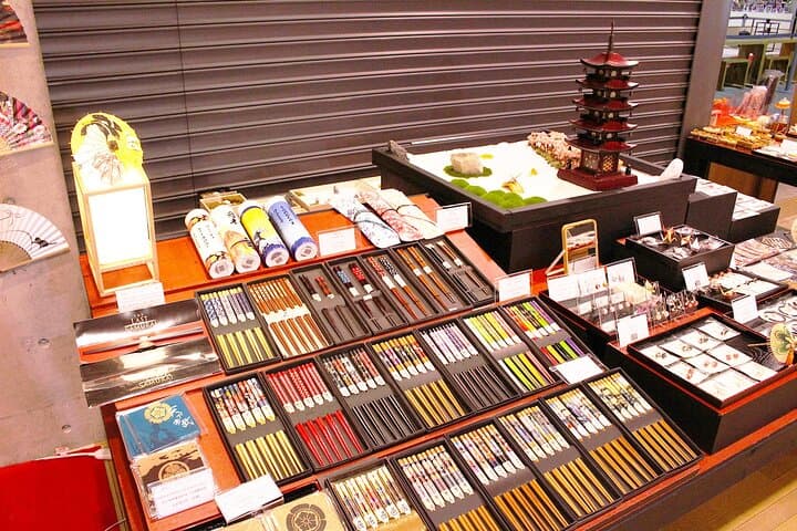 Miniature Japanese Zen Garden Crafting + Tea Experience — photo 16