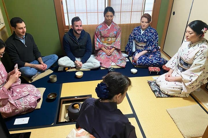 Kyoto Walking Tour with Kimono Rental Lunch and Tea Ceremony — photo 2