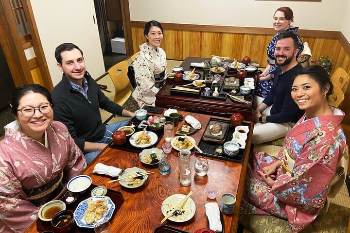 Kyoto Walking Tour with Kimono Rental Lunch and Tea Ceremony — photo 6