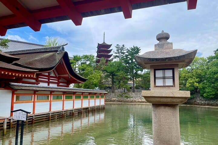 Miyajima Highlights: Itsukushima Shrine & Island Nature — photo 6