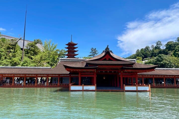 Miyajima Highlights: Itsukushima Shrine & Island Nature — photo 15