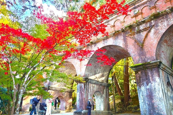 Kyoto: Higashiyama Slow Cycling Tour along the quiet waterfront — photo 2