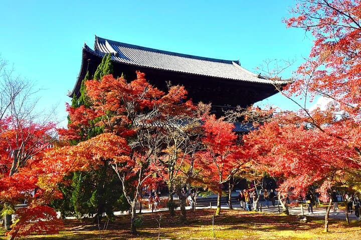 Kyoto: Higashiyama Slow Cycling Tour along the quiet waterfront — photo 15