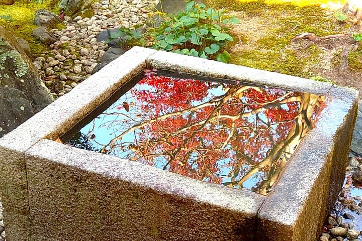 Kyoto: Higashiyama Slow Cycling Tour along the quiet waterfront — photo 18