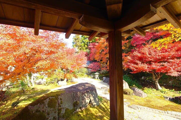 Kyoto: Higashiyama Slow Cycling Tour along the quiet waterfront — photo 19