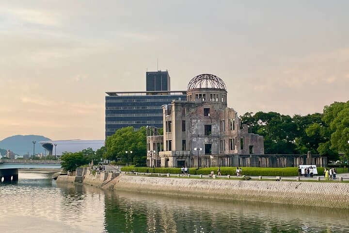 Hiroshima History Tour : A-Bomb Dome, Peace Memorial & City — photo 14
