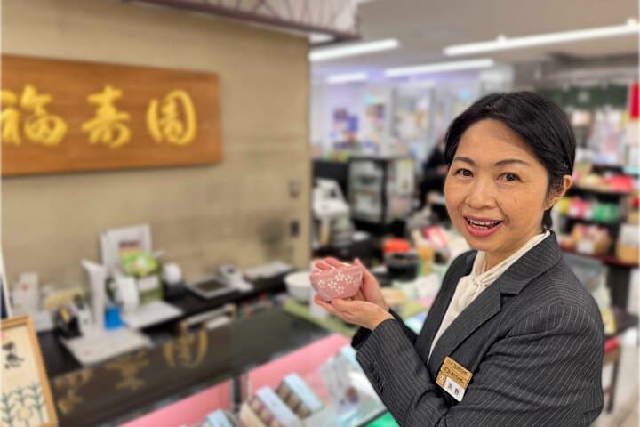 Hiroshima 6hr Private Guided Tour & Shopping with Concierge — photo 2