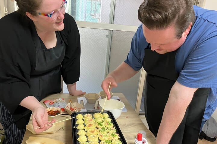Osaka Okonomiyaki Cooking Class "Learn here and make it at home" — photo 7