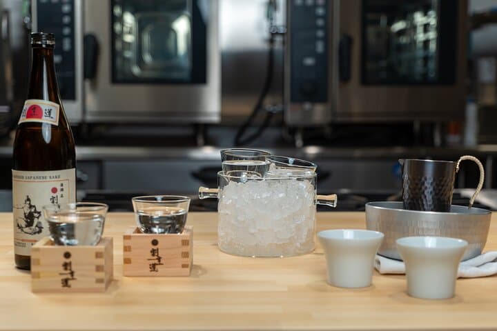 Japanese Sake Tasting & Wagyu Sukiyaki Cooking Class in Tokyo — photo 17