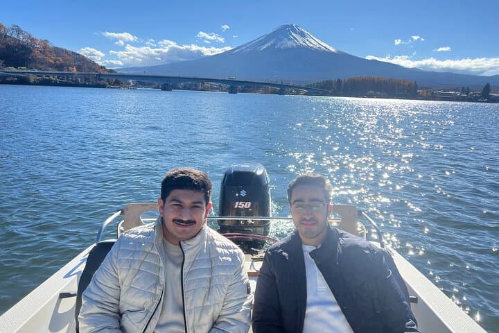 Fuji and Hakone Private Tour with English Guide and Photography — photo 11