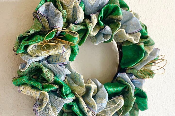 Handmade wreath experience using tatami mat edges in Tokyo — photo 9