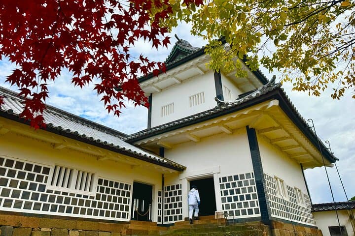Kanazawa Half Day Private Tour - Castle, Garden, Geisha District — photo 12