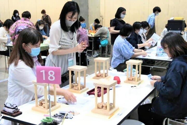 Private Accessory Making with Traditional Kumihimo in Yokohama — photo 3