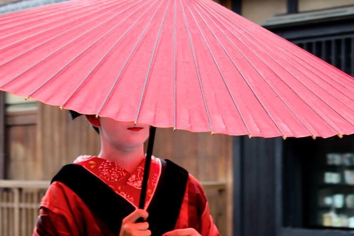 Kyoto Gion Tour with Cuisine and Maiko Show (private in option) — photo 2