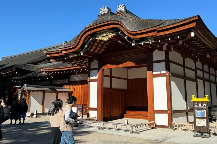 Nagoya Castle Private Guided Tour — photo 4