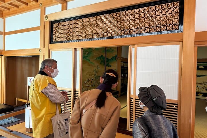Nagoya Castle Private Guided Tour — photo 3