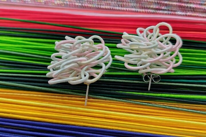 Making cute Mizuhiki knot accessories in Osaka — photo 2