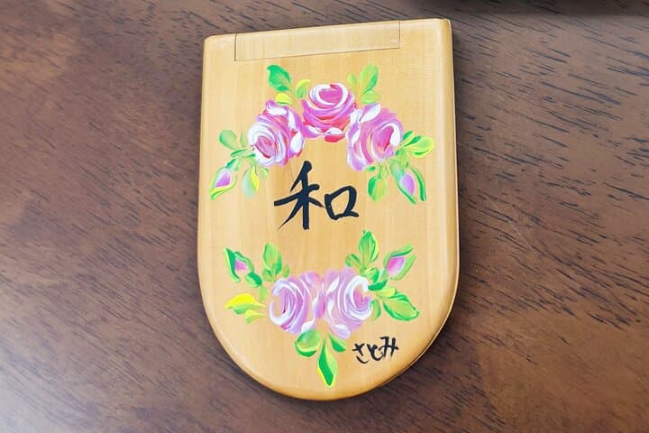 Making Tall Paint Keychains with Kanji Writing in Hyogo — photo 2