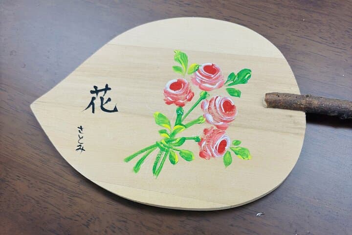 Making Tall Paint Keychains with Kanji Writing in Hyogo — photo 3