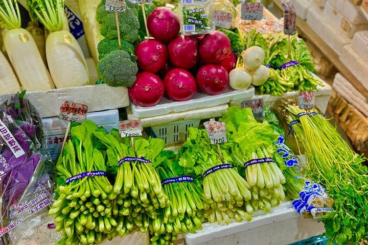 Kanazawa: 2-Hour Private Tour of Omicho Market with Tastings — photo 7