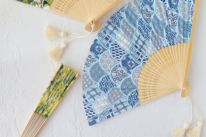 Making traditional Japanese cultural fans in Tokyo — photo 12