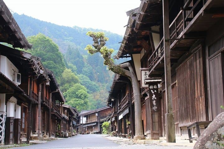 Nakasendo Post Town Trekking and Izakaya Hopping Tour — photo 8